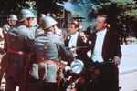 Кадр из фильма «Солдаты королевы» (1977)