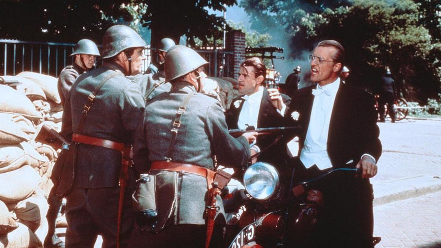 Кадр из фильма «Солдаты королевы» (1977)