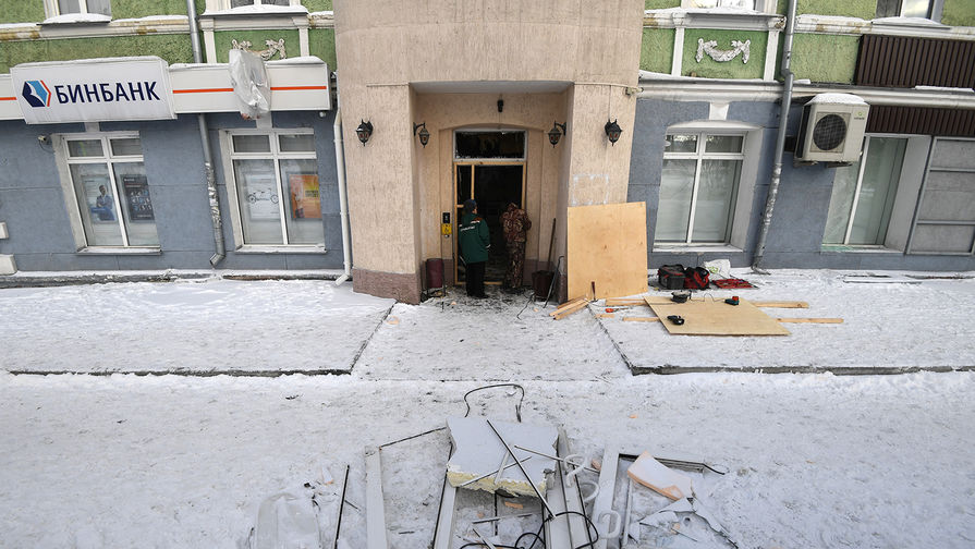 Последствия взрыва в&nbsp;помещении банка в&nbsp;Первомайском районе Новосибирска, 22 января 2019 года