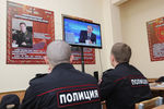 Военнослужащие по призыву подразделения внутренних войск МВД России в Крыму смотрят трансляцию ежегодной специальной программы «Прямая линия с Владимиром Путиным»