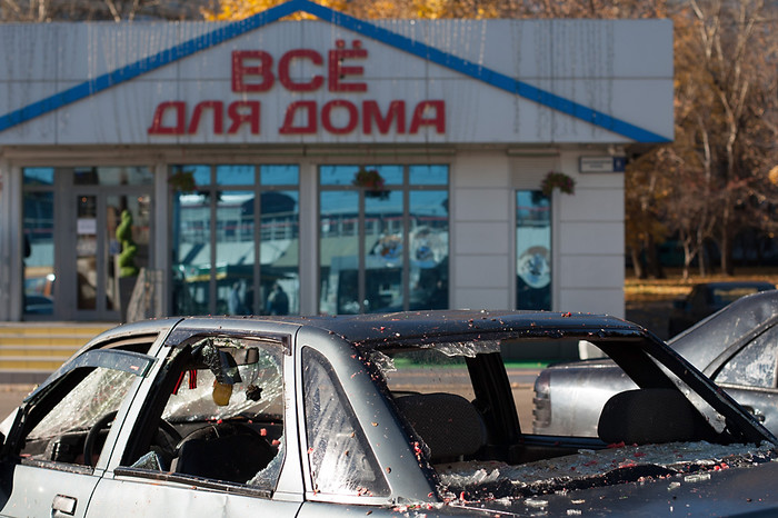 Забирать разбитые в&nbsp;ходе беспорядков машины около&nbsp;ж/д станции и ТЦ «Бирюза» никто пока не спишет
