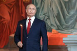 Президент России Владимир Путин во время пасхальной службы в храме Христа Спасителя, 2 мая 2021 года