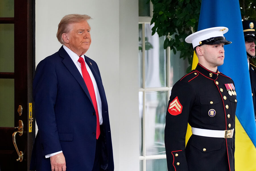 Президент США Дональд Трамп и президент Украины Владимир Зеленский во время встречи, 18&nbsp;августа 2025&nbsp;года