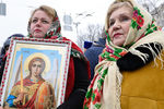 Верующие на «объединительном соборе» на Софийской площади в Киеве, 15 декабря 2018 года
