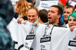 Участники митинга в поддержку незарегистрированных кандидатов в Мосгордуму на проспекте Академика Сахарова в Москве