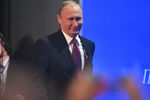 Президент РФ Владимир Путин на двенадцатой большой ежегодной пресс-конференции в Центре международной торговли на Красной Пресне
