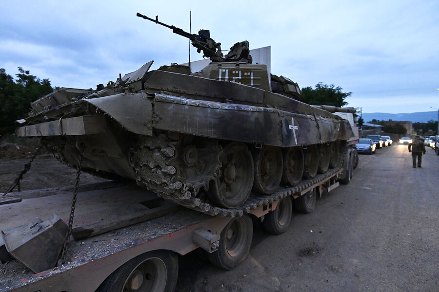 Танк Т-72, переданный силами Карабаха вооруженным силам Азербайджана, 23&nbsp;сентября 2023&nbsp;года