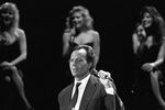 Испанский певец Хулио Иглесиас во время выступления в Москве, 1989 год