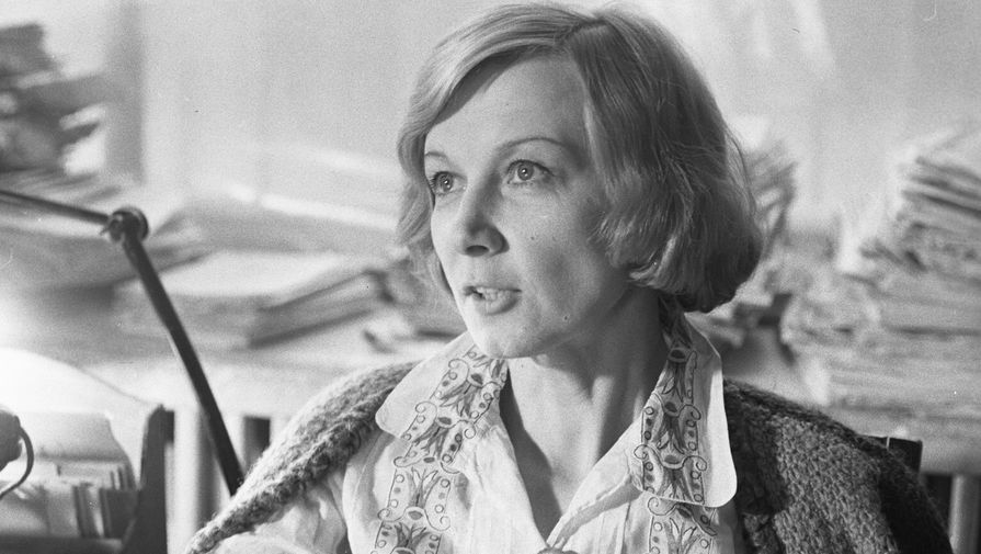 Алла Демидова