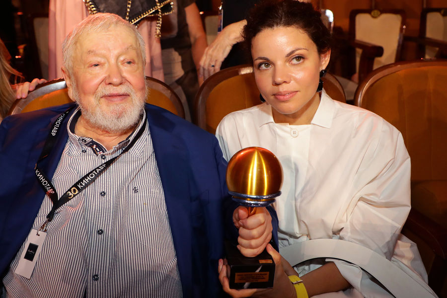 Сергей Соловьев с&nbsp;дочерью Анной во время церемонии открытия XXX Открытого фестиваля российского кино &laquo;Кинотавр&raquo;, 2019&nbsp;год