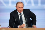 Владимир Путин во время итоговой пресс-конференции