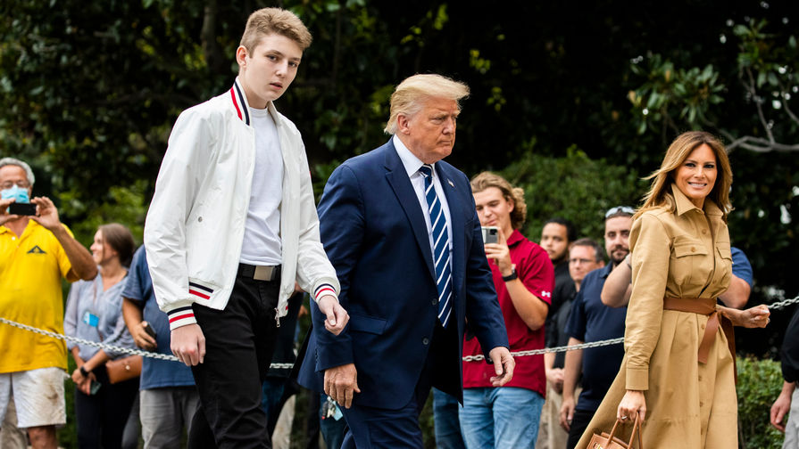 Дональд, Меланья и Бэррон Трамп, 16&nbsp;августа 2020&nbsp;года