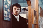 <b>«Злые улицы» (1973)</b>
<br><br>
В этой картине Мартина Скорсезе о жизни района Маленькая Италия в Нью-Йорке Харви Кейтель сыграл одного из пытающихся прижиться в США итальянцев, которые родились в семьях криминальных авторитетов. Персонаж Кейтеля — племянник одного из боссов мафии Чарли Каппа. Вместе с Кейтелем главную роль в ленте исполнил Роберт Де Ниро.