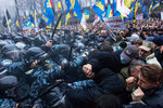Против участников митинга за евроинтеграцию в Киеве применили слезоточивый газ
