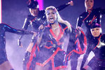 Ники Минаж исполняет попурри из своих песен на BET Awards, 2018 год
