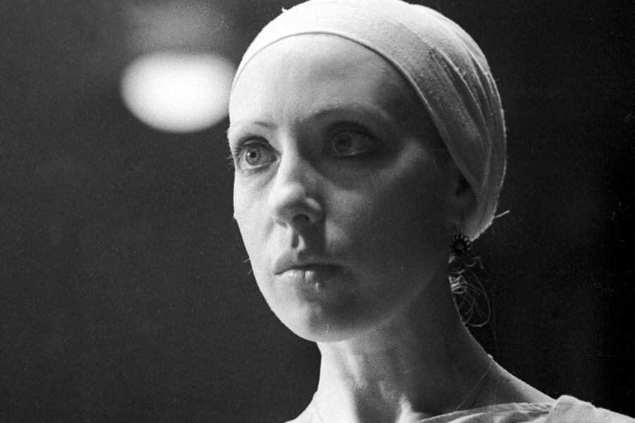 Инна Чурикова в&nbsp;спектакле &laquo;Тиль&raquo; театра &laquo;Ленком&raquo;, 1977&nbsp;год