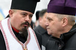 Священнослужители перед началом «объединительном соборе» на Софийской площади в Киеве, 15 декабря 2018 года