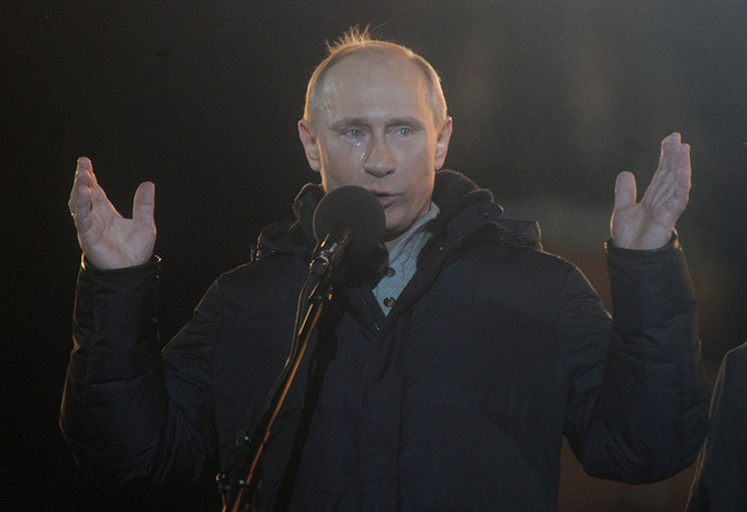 Выйдя к своим сторонникам, собранным перед Кремлем в ночь на 5 марта 2012, Путин расплакался, как впоследствии пояснили в пресс-службе, от ветра