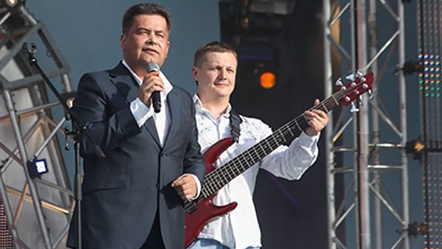 Лидер группы «Любэ» Николай Расторгуев и бас-гитарист группы Павел Усанов