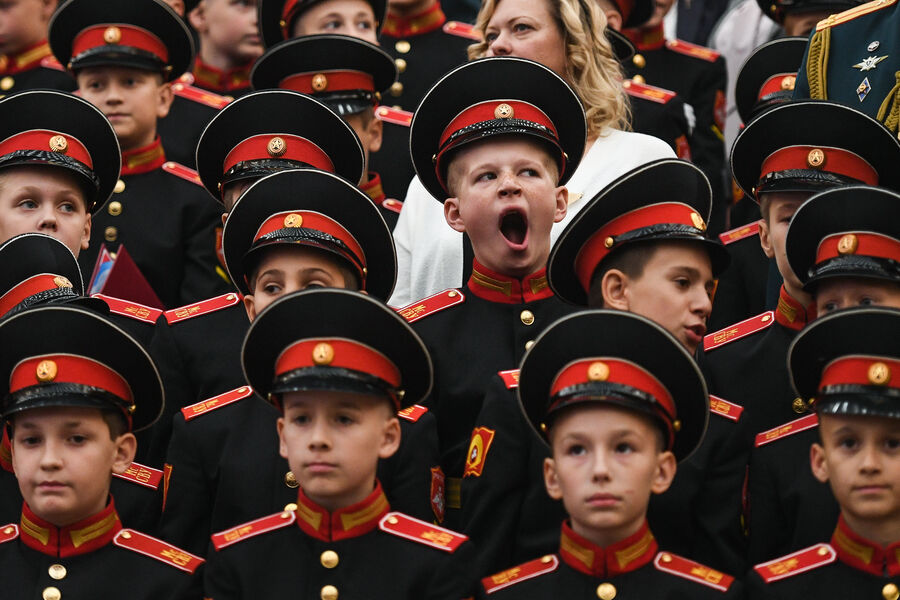 Воспитанники Московского Суворовского военного училища Министерства обороны РФ на&nbsp;торжественной церемонии посвящения в&nbsp;суворовцы в&nbsp;Зале воинской Славы Музея Победы на&nbsp;Поклонной горе, 23&nbsp;сентября 2023&nbsp;года
