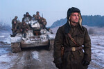 <b>«Т-34», Алексей Сидоров (2018)</b>
<br><br>
К съемкам в военной драме «Т-34» Петров готовился основательно: чтобы погрузиться в атмосферу 1940-х, он попросил продюсеров отвести ему отдельную комнату, где развесил разные фотографии тех времен. Его персонаж — молодой танкист Николай Ивушкин, который организовывает побег из концлагеря.
<br>
Фильм был номинирован на 13 «Золотых орлов», в числе которых — номинация Петрова в категории «Лучшая мужская роль в кино». 