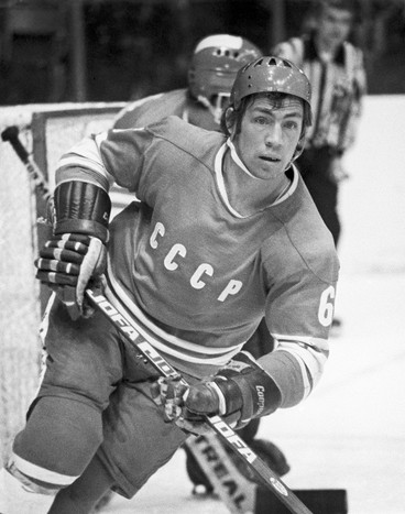 После ухода из сборной СССР Бориса Михайлова в 1981, Валерий Васильев стал новым капитаном команды