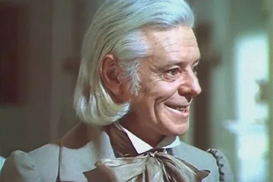 <b>&laquo;Красное и черное&raquo; (1976)</b>
<br><br>
Экранизация одноименного романа Стендаля о&nbsp;честолюбии, любви и падении молодого Жюльена Сореля (Николай Еременко &ndash; младший) во Франции 1820-х годов. В&nbsp;пятисерийном проекте мэтра советской режиссуры Сергея Герасимова Глеб Стриженов сыграл роль столичного аристократа маркиза де ла Моля, приютившего амбициозного Жюльена и невольно оказавшегося втянутым в&nbsp;его трагическую историю
