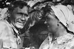 Василий Шукшин и Лидия Федосеева-Шукшина на съемках фильма «Они сражались за Родину» режиссера Сергея Бондарчука, 1979 год