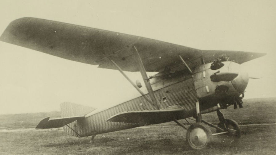 И-4 (АНТ-5). Построен совместно с А. Н. Туполевым (выпускался с 1928 по 1930 год)