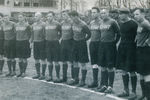 9 мая 1947 года. Ленинград. Стадион «Динамо».
Чемпионат СССР. «Зенит» - «Спартак» (Москва).
На снимке: зенитовцы (слева направо) — Анатолий Коротков, Фридрих Марютин, Виктор Бодров, Борис Левин-Коган, Алексей Яблочкин, Василий Фалин, Борис Чучелов, Николай Гартвиг, Иван Комаров, Леонид Иванов, Алексей Пшеничный