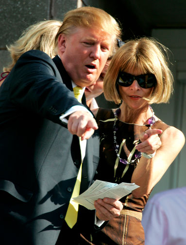 Анна Винтур и Дональд Трамп во время мужского финала Открытого чемпионата США по&nbsp;теннису в&nbsp;Нью-Йорке, 2005 год