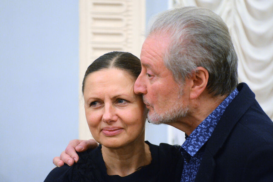 Актер Вениамин Смехов и его супруга Галина Аксенова на&nbsp;праздничном вечере в&nbsp;театре имени Евгения Вахтангова по&nbsp;случаю 80-летнего юбилея Центрального дома актера им. А.А. Яблочкиной, 2017&nbsp;год