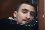 <b>Павел Устинов, 23 года. </b> Признан виновным в применении опасного для здоровья насилия к силовику (ч. 2 ст. 318 УК). Приговорен к 3,5 годам колонии, вину не признал.