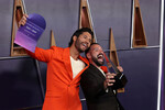 Американский кантри-дуэт Dan + Shay во время церемонии вручения премии American Music Awards 2025 в Лас-Вегасе, США, 26 мая 2025 года