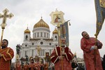 У некоторых священнослужителей работа не останавливалась даже во время молитвостояния.