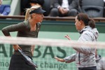 Мария Шарапова спорит с судьей