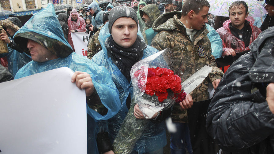 Сторонники бывшего губернатора Одесской области Михаила Саакашвили на «Марше возмущенных» в центре Киева