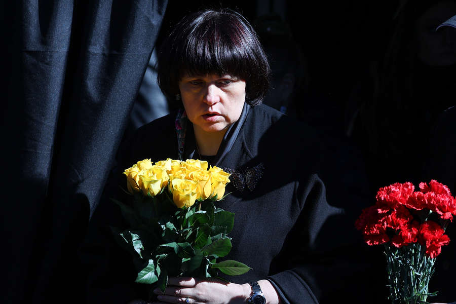 Член комитета Совета Федерации по&nbsp;международным делам Елена Афанасьева во время панихиды по&nbsp;лидеру ЛДПР Владимиру Жириновскому на&nbsp;Новодевичьем кладбище в&nbsp;Москве, 14&nbsp;апреля 2022&nbsp;года 