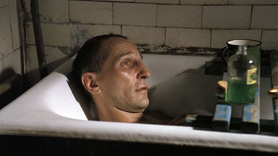 Кадр из&nbsp;фильма &laquo;Такси-блюз&raquo; (1990) 