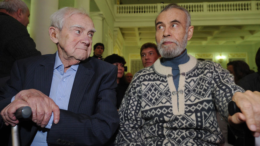 Писатели Даниил Гранин и Владимир Маканин на&nbsp;церемонии вручения премии &laquo;Большая книга&raquo; в&nbsp;Москве, 2012&nbsp;год