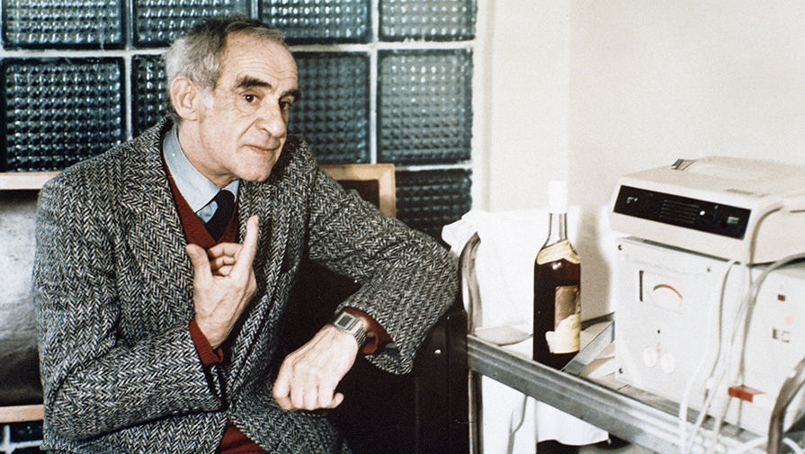 Зиновий Гердт в роли Адвоката в фильме Юрия Кары «Воры в законе», 1988