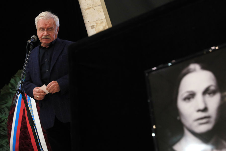 Актер Сергей Никоненко на&nbsp;церемонии прощания с&nbsp;народной артисткой России Ниной Руслановой в&nbsp;Доме кино в&nbsp;Москве, 24&nbsp;ноября 2021&nbsp;года