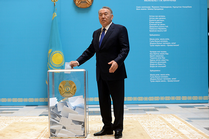 Президент Казахстана Нурсултан Назарбаев на&nbsp;внеочередных президентских выборах