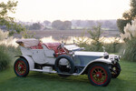 <b>Silver Ghost</b>
<br><br>
Многие считают Silver Ghost одним из лучших произведений Rolls-Royce, и это совершенно справедливо. Выпускавшийся между 1906 и 1926 годами, Silver Ghost нашел свой дом в чуть более чем 7800 состоятельных семьях по всему миру. Эти лимузины были настолько хорошо собраны, что многие из них даже в возрасте свыше 100 лет остаются в рабочем состоянии. Мельчайшие детали в Silver Ghost во время ручной сборки были созданы с максимально возможным вниманием к ним.

