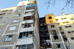 Последствия попадания БПЛА в жилой многоквартирный дом, Курск, 15 апреля 2025 года