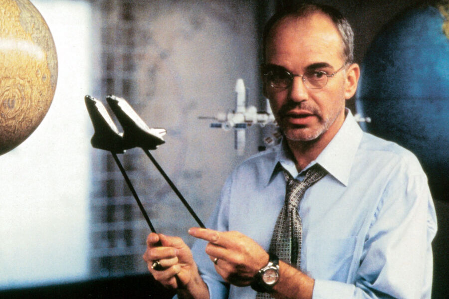 <b>&laquo;Армагеддон&raquo; (1998)</b>
<br><br>
В&nbsp;слезовыжималке мастера взрывов Майкла Бэя (с одним из&nbsp;лучших саундтреков в&nbsp;истории кино) Торнтон сыграл директора NASA Дэна Трумена.