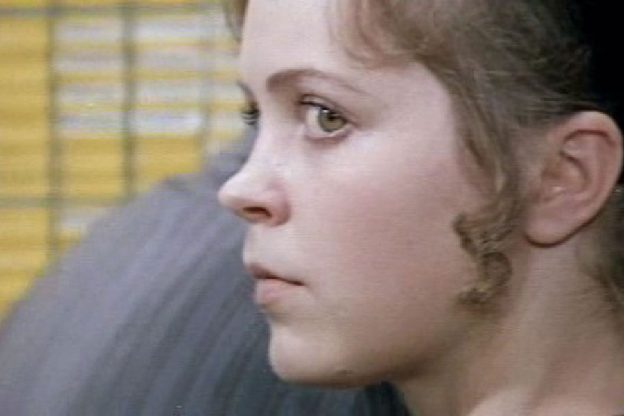Нина Зоткина в&nbsp;фильме &laquo;Это мы не проходили...&raquo; (1975)