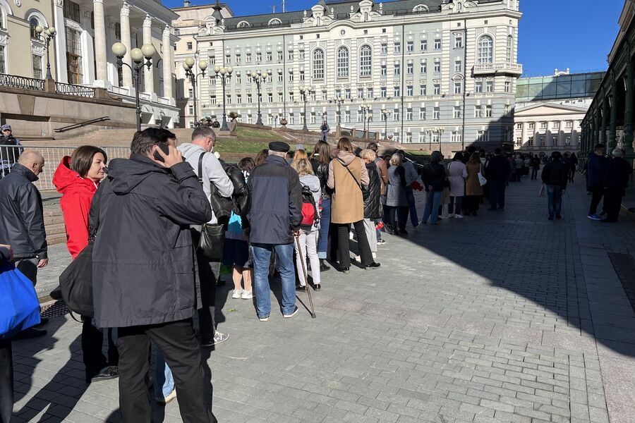 Люди на&nbsp;церемонии прощания с&nbsp;первым президентом СССР Михаилом Горбачевым в&nbsp;Москве, 3&nbsp;сентября 2022&nbsp;года