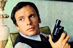 Жан-Луи Трентиньян в кадре из фильма «Человек умер» (1972)