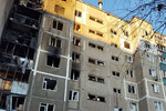 Последствия попадания БПЛА в жилой многоквартирный дом, Курск, 15 апреля 2025 года